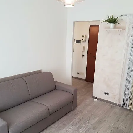 Sant Ambrogio Flat Апартаменты Милан
